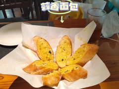 蒜香黄油法包-秀·爱尔兰餐吧(上海路店)