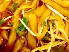 -拈签一笑黄牛肉辣卤串串
