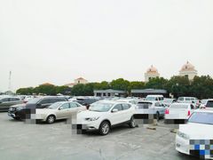 场地-奥特莱斯停车场