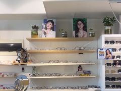 -天空之镜眼镜店蔡司依视路授权店(天通苑店)