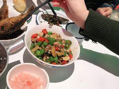 绝味牛蛙-老长沙龙虾馆·聚会餐厅(白石洲店)