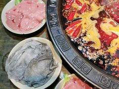 -渝嘴小老弟老火锅(华新村店)