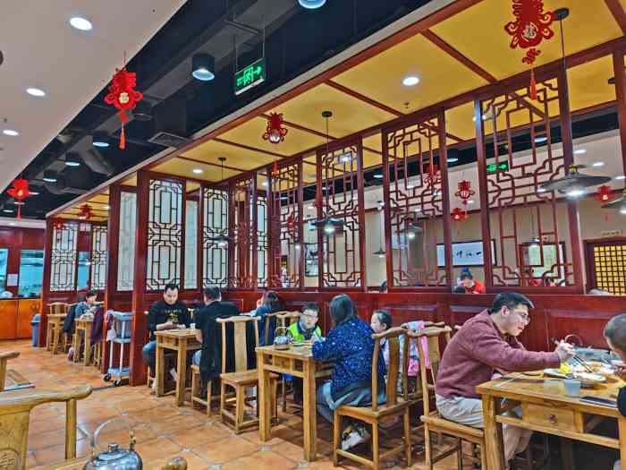 海荣锅贴馆(开元商城店)-"地点就在西稍门开元商场里面,这个商场蛮小.