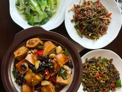 -阿峰饭店·本地土菜馆·农家土鸡煲·一品神仙鸡(报福店)