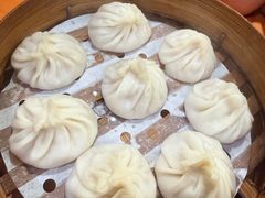-莱莱小笼·乔艾