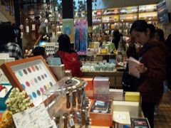 -猫的天空之城概念书店(杭州南宋御街店)