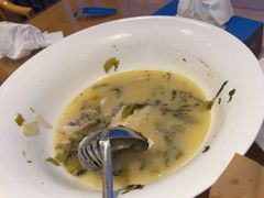 -严记小天府酸菜鱼(西四路店)