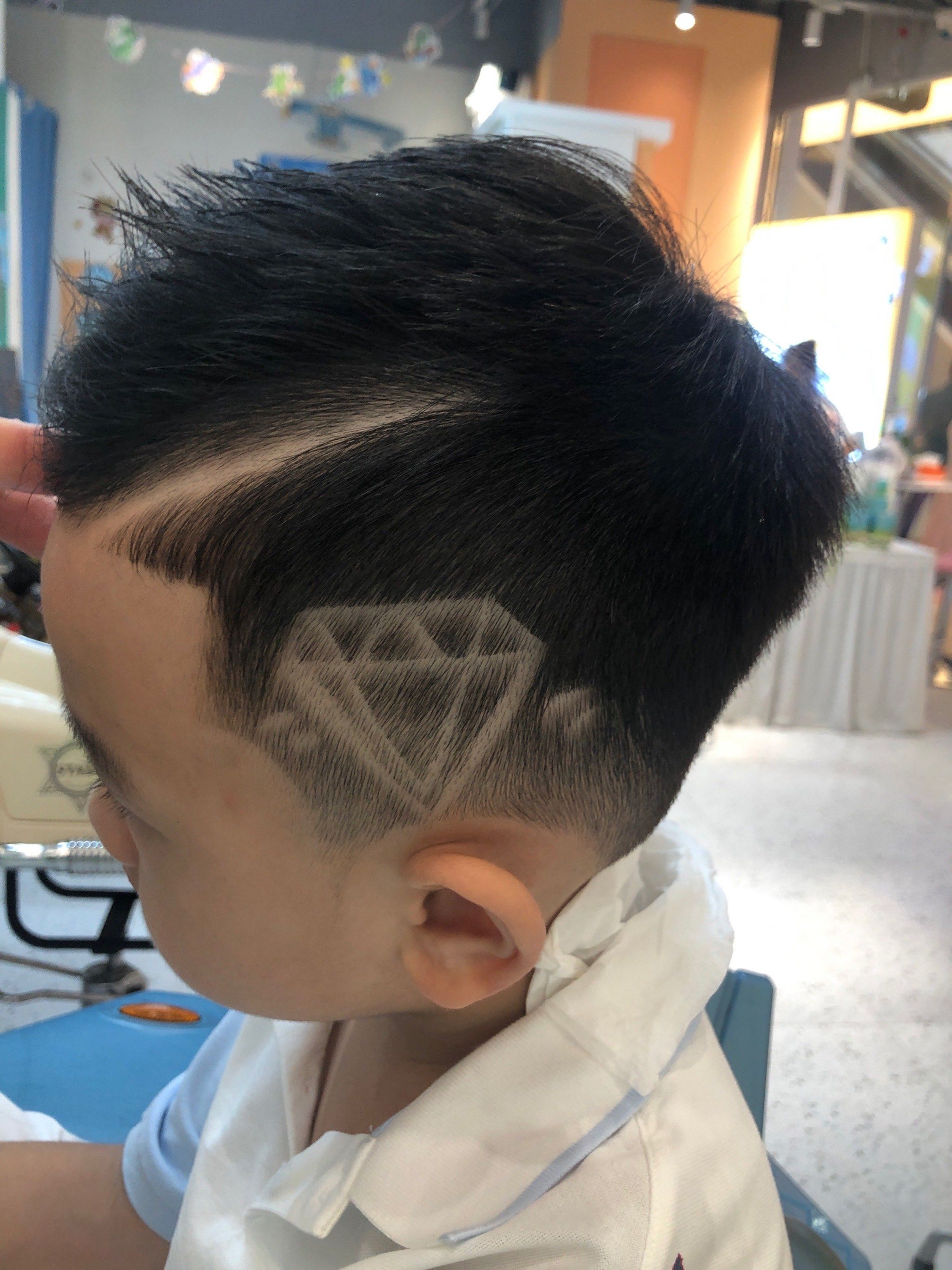 新发型新气象?‍♂️ 理发后的自己