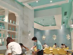 大堂-姚姚酸菜鱼·金戈戈香港豉油鸡(喜荟城联名店)