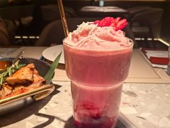 草莓酸奶奶昔-J·one Bistro吉萬酒厨·牛排