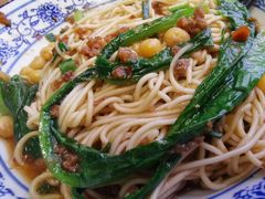 -渝之汇牛肉豌杂面