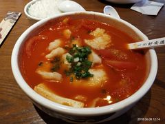 -渝是乎酸菜鱼(龙旗购物中心店)