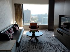 -上海虹桥西郊假日酒店