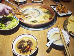 -洱火云南酸菜牛肉火锅(石景山当代商城店)