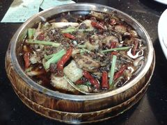 -休记光头香辣蟹干锅店(衣冠庙店)
