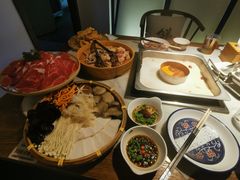 -尚尚仙·酸汤猪手·猪肚鸡火锅(华联万柳购物中心店)