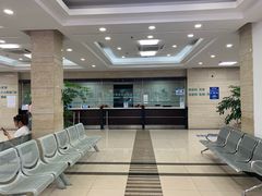 -上海大学附属上海和平眼科医院
