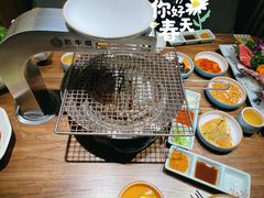 -明洞阿姨·韩式酱蟹烤肉·创意料理(三元桥店)