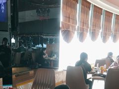 -荣誉国际酒店-云顶旋转餐厅