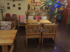 -月亮眼花园餐厅书吧酒吧