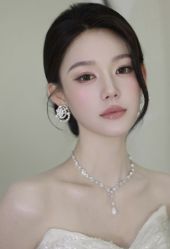 -双双化妆造型工作室