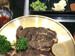 -臻牛烤肉
