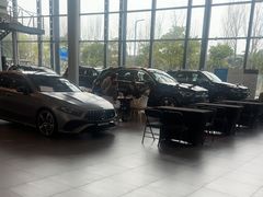 -成都中升之星奔驰4S店