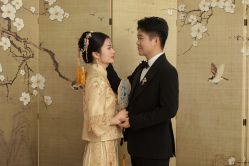 -雪中彩影婚纱摄影·微光艺术中心