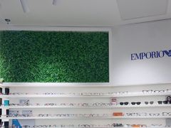 -美式眼镜·授权蔡司.依视路.尼康.豪雅.明月(南翔印象城店)