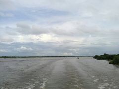 -洞里萨湖