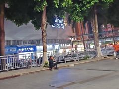 -沃尔玛购物广场(东莞凤岗中心分店)