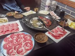 -宽板凳老灶火锅(簋街店)