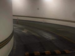 -189弄购物中心-地下停车场