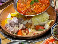 -洱火云南酸菜牛肉火锅(石景山当代商城店)