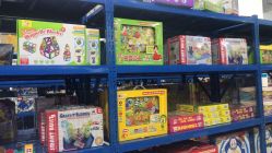 -逝水玩具折扣店
