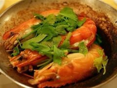-J Daeng Seafood