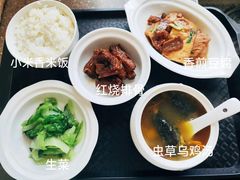 -乐禧母婴全自营月嫂(宝山店)