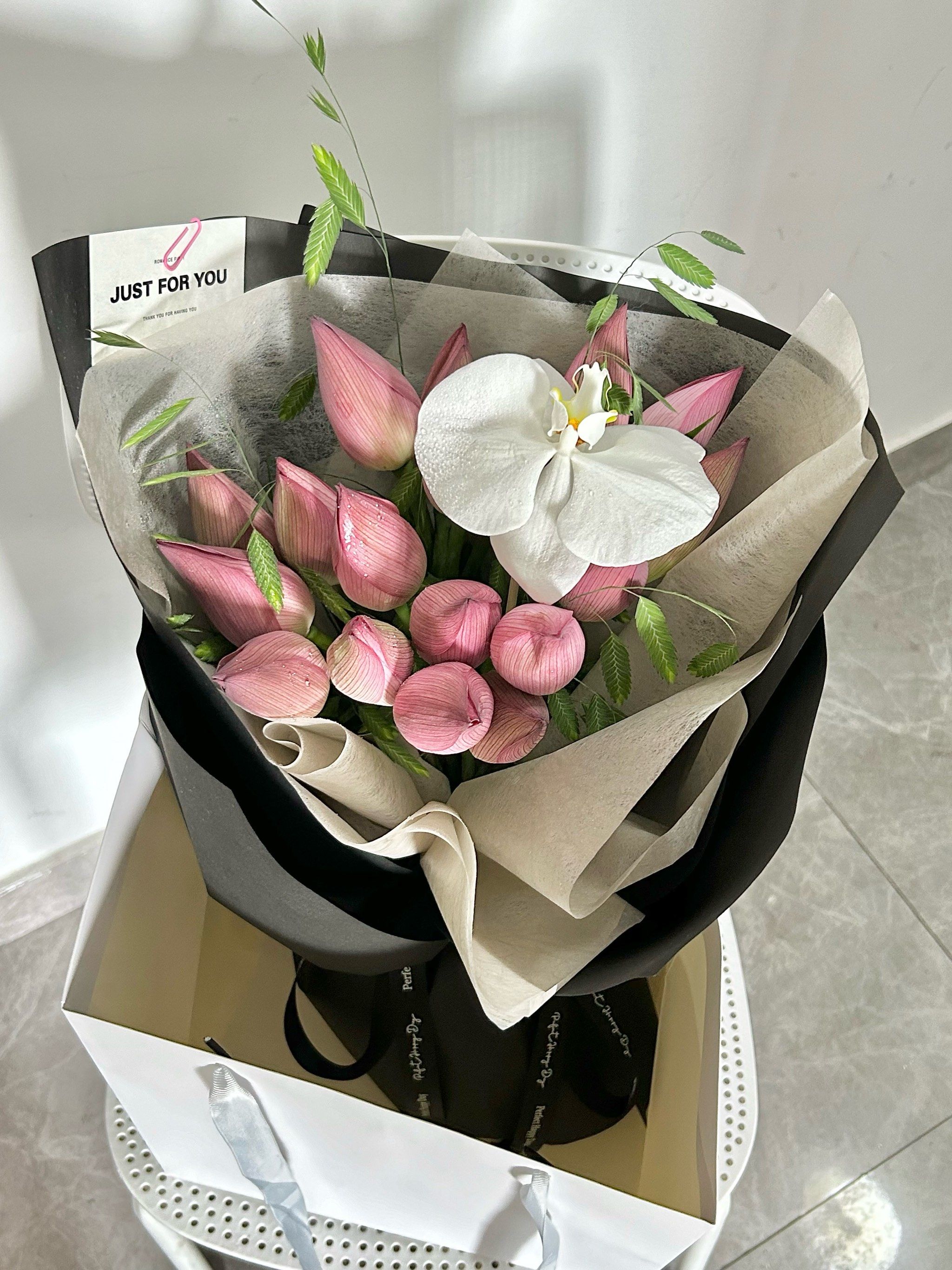 荷花花束 (好运莲莲申请加入你的朋友圈)