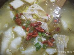 -周鱼小馆石锅酸菜鱼(活力汇店)