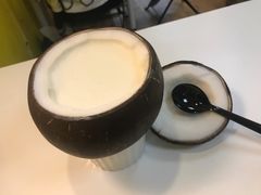 -志龙皇冠吃货椰子铺