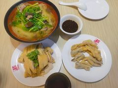 鸡汤面-泰煌鸡·上海白斩鸡·鸡汤面(万航店)