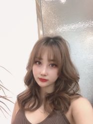 -BULB STUDIO 巴柏明星发型工作室