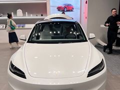 -TESLA 特斯拉(上海太古汇体验店)
