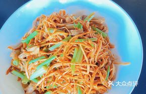 Bamboo Shoots Stir-Fried with Pig's Trotter