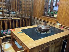 -果松木炭酸菜铜火锅·外婆参鸡汤