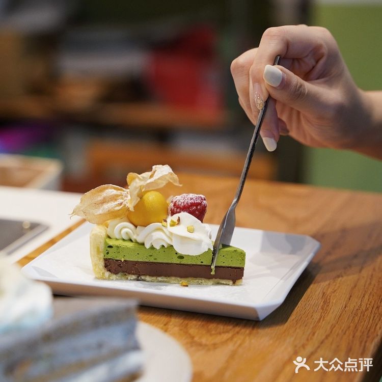 葡萄青提戚风 黑芝麻豆乳红茶戚风