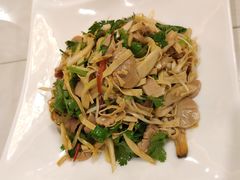 -喜乐餐厅•灯笼虾球首创者•本地小海鲜(二马路店)