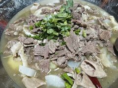 -大众跷脚牛肉馆·非遗传承单位(峨眉山店)