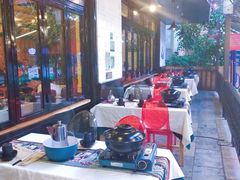 -刘姐啤酒鱼民族演艺餐厅(西街总店)
