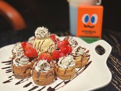 草莓松饼-StayReal Cafe(长宁来福士广场东八区店)